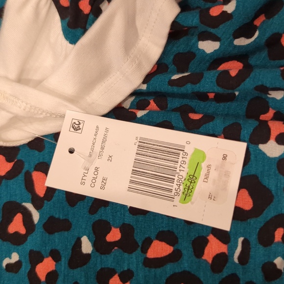 NWT Plus Size 2X Women's Top - Picture 9 of 9